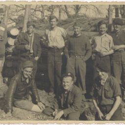 Les combattants de la Pointe de Grave. Archives dpartementales du Lot : 107 J 28